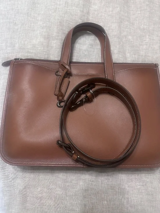 Coach Isaac Workbag - Picture 9 of 11